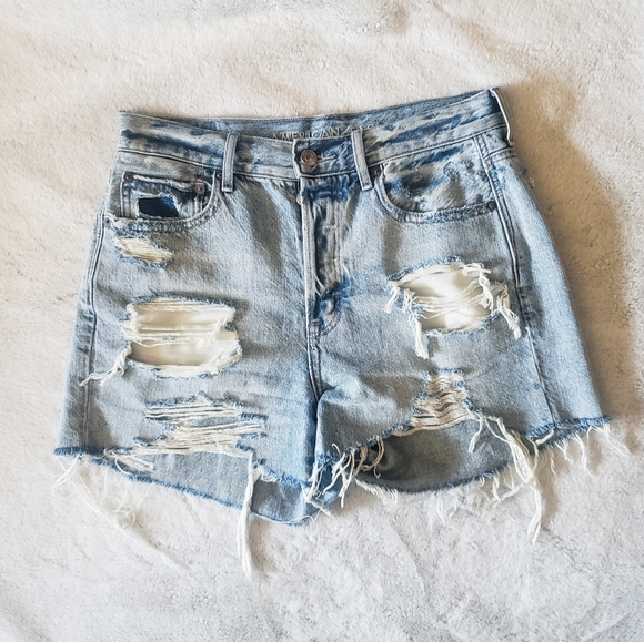 American Eagle Outfitters Pants - AE 90s Boyfriend Denim Shorts - Light Distressed